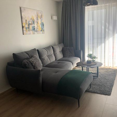 Cosy 1 Bedroom Apartment In The Heart Of Old Town With Parking 카우나스 외부 사진