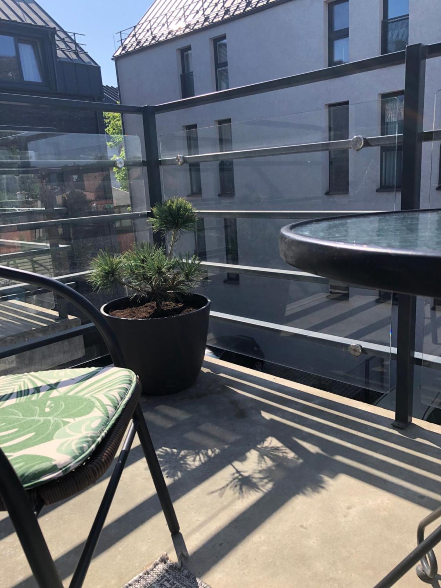 Cosy 1 Bedroom Apartment In The Heart Of Old Town With Parking 카우나스 외부 사진