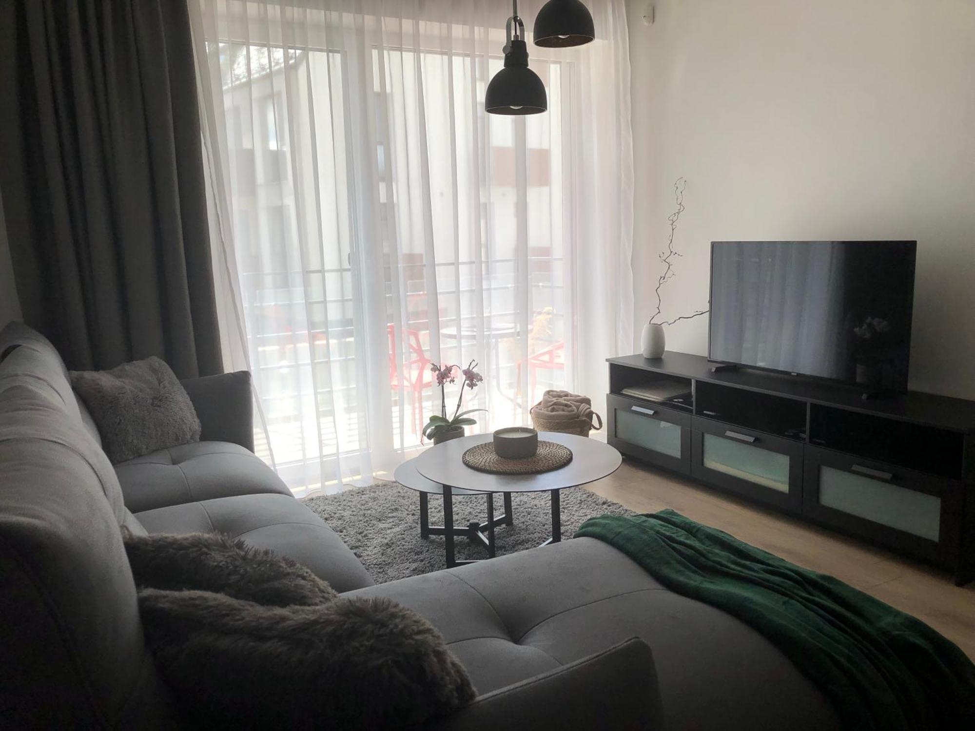 Cosy 1 Bedroom Apartment In The Heart Of Old Town With Parking 카우나스 외부 사진