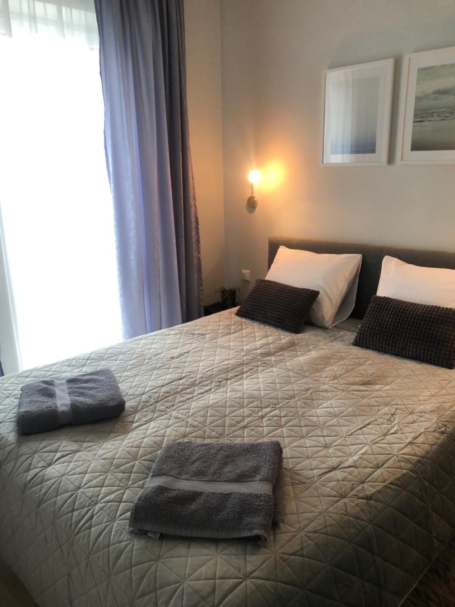Cosy 1 Bedroom Apartment In The Heart Of Old Town With Parking 카우나스 외부 사진